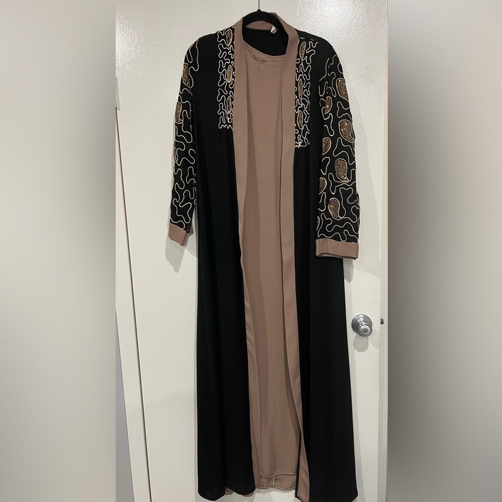 Two piece Abaya fits size medium to large